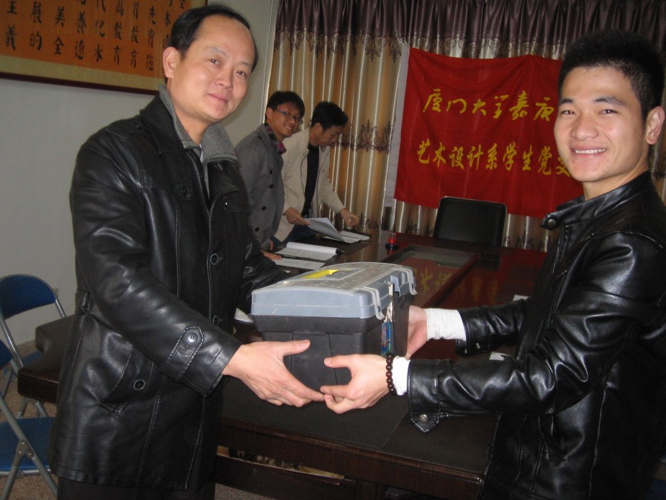 嘉艺太武行-赠送画具