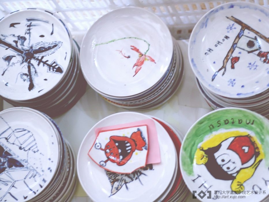 同学们瓷盘作品展示