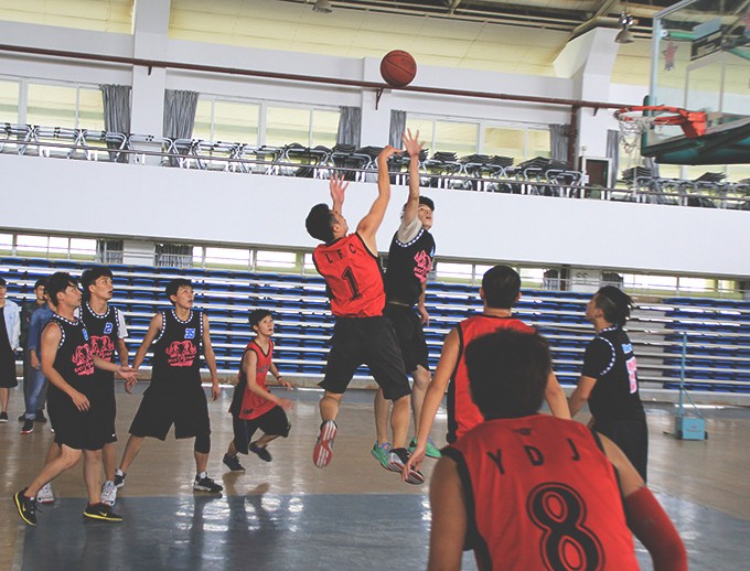 艺术设计系第四届“艺动杯”篮球赛圆满落幕BY孟国辉2